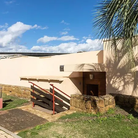 Rosa Benahavis Villa Estepona