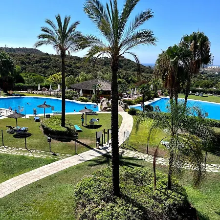 Rosa Benahavis Villa Estepona