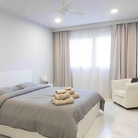 Rosa Benahavis Villa Estepona