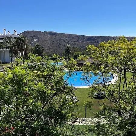 Rosa Benahavis Estepona