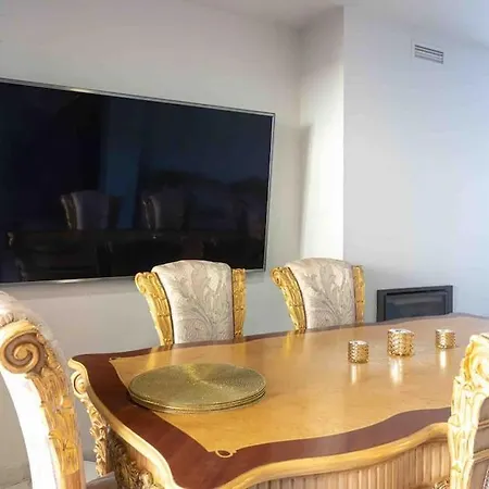 Rosa Benahavis Villa Estepona